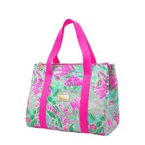 Lilly Pulitzer Large Insulated Lunch Box Tote Bag - Blue Horizon Coming In Hot